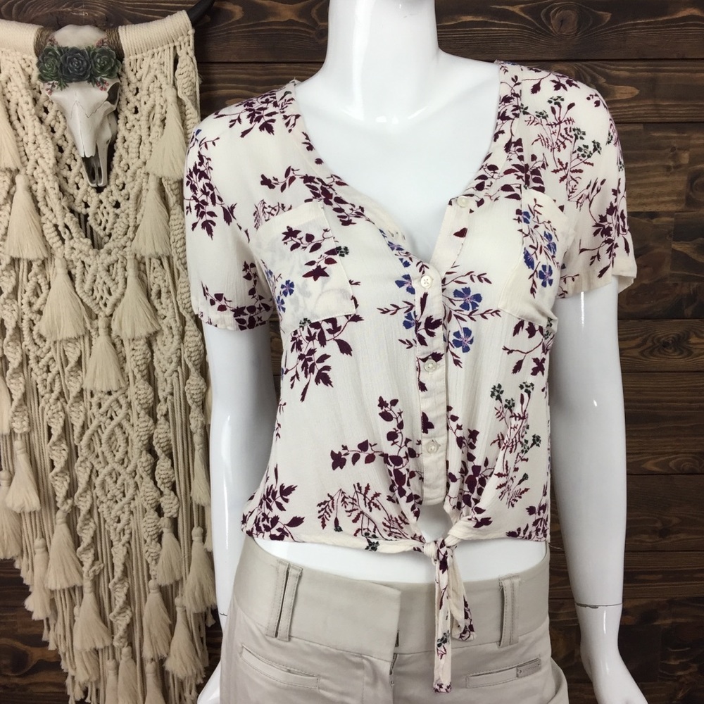 Ivy + Main | Floral Button Down Tie Front Blouse
